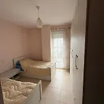 Banesa 21 Dhjetori, Tirane