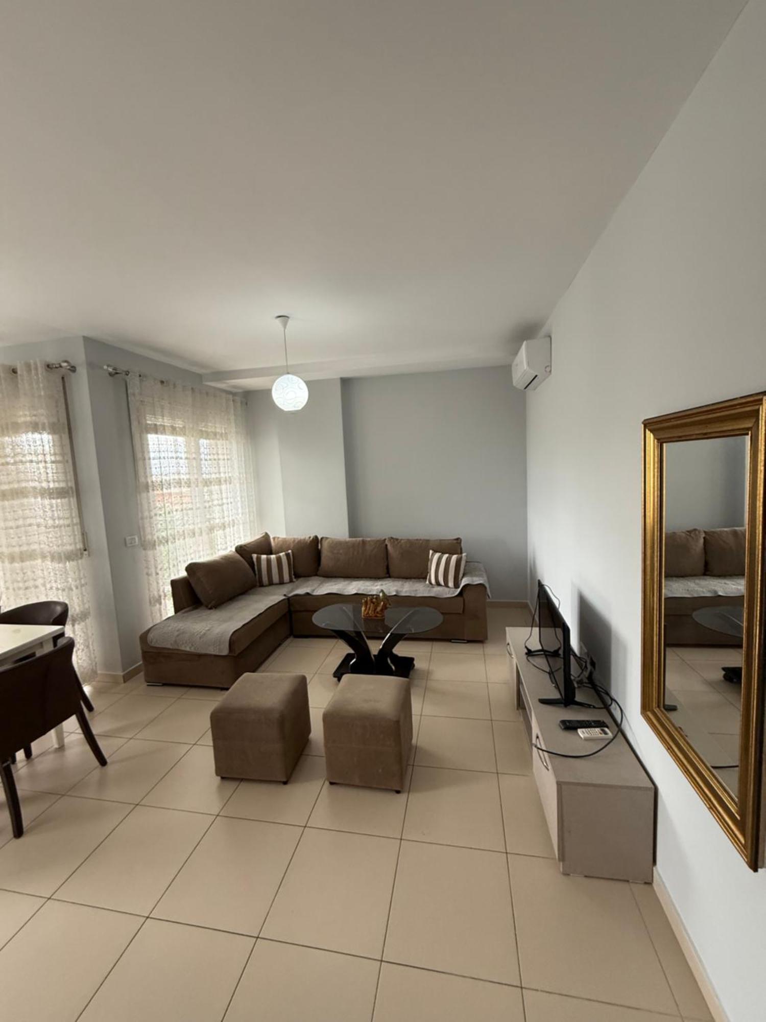 Apartamento Banesa 21 Dhjetori,